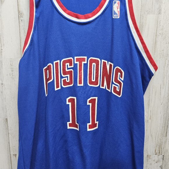 Vintage MacGregor Sand Knit Detroit Pistons Sleeveless Jersey #11 Isiah Thomas - Picture 5 of 11